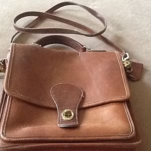 Reserved for @gus226 *****AUTHENTIC COACH HAND BAG