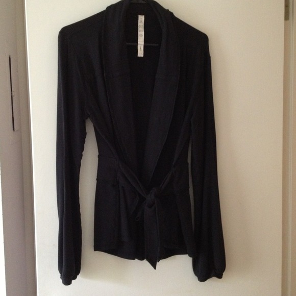 Used authentic  Forme Lulu  jacket