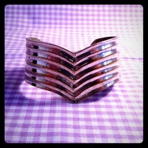 ✋Sold✋Vintage Chevron cuff