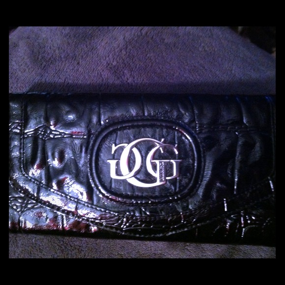 Authentic Guess Wallet! Never Used.