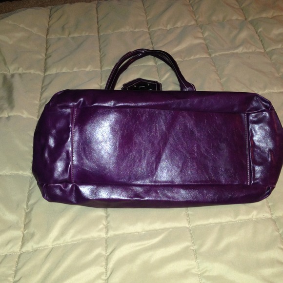SOLD! Purse - Picture 3 of 4
