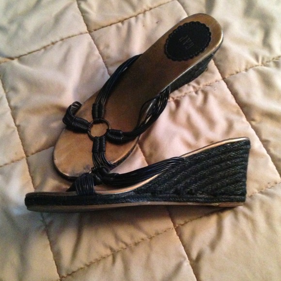 SOLD!!!!    Wedge - Picture 2 of 4