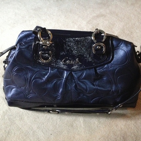 REDUCED!!!!!!!!'nAuthentic coach leather satchel
