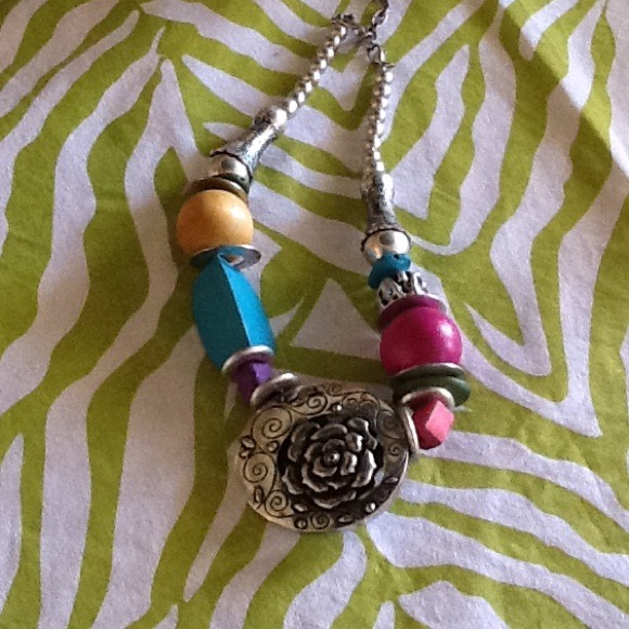 Beautiful EricaLyons necklace