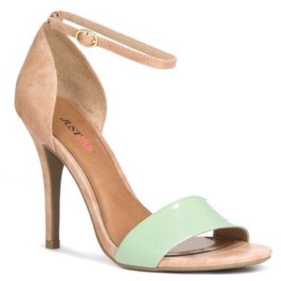Ankle strap sandals