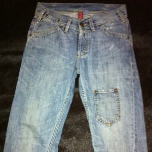 Cute H&M cropped jeans. Can be bundled!