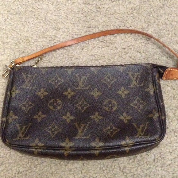 Louis Vuitton Handbags - Authentic Louis Vuitton Pochette Pouch Monogram