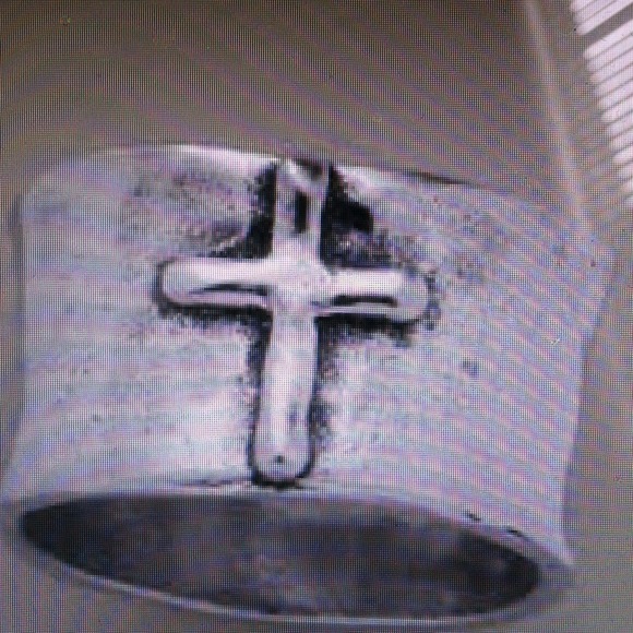 Sundance cross ring size 7