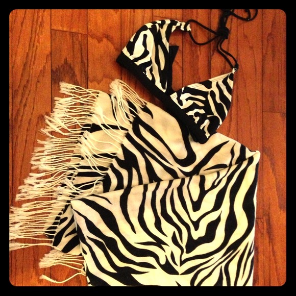Zebra set, bikini top and beach wrap like new!