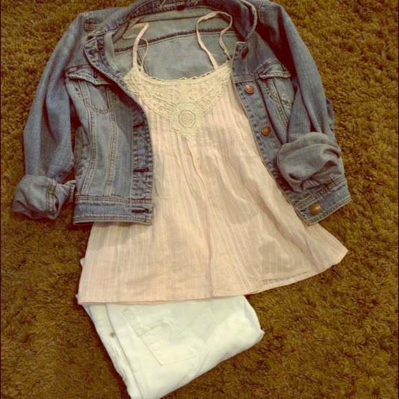 Light pink camisole with lace detail