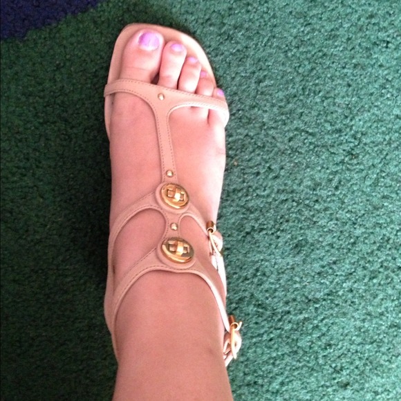 Marc Jacobs beige sandals 2 inch heels  size 37 - Picture 2 of 4