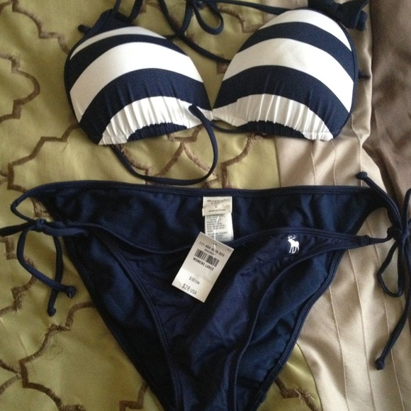 Brand new Abercrombie bikini in blue