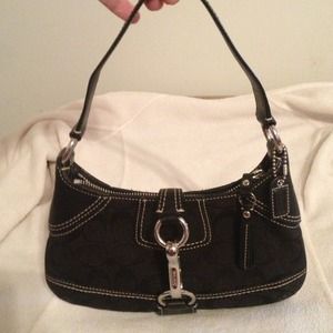 *Authentic* Coach handbag!!
