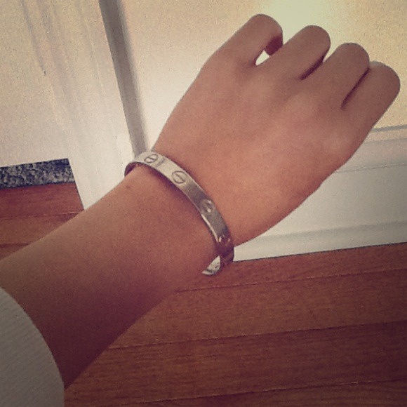 Screw bracelet