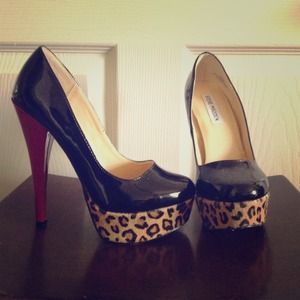 Black/Red Patent Leather Platform Pumps