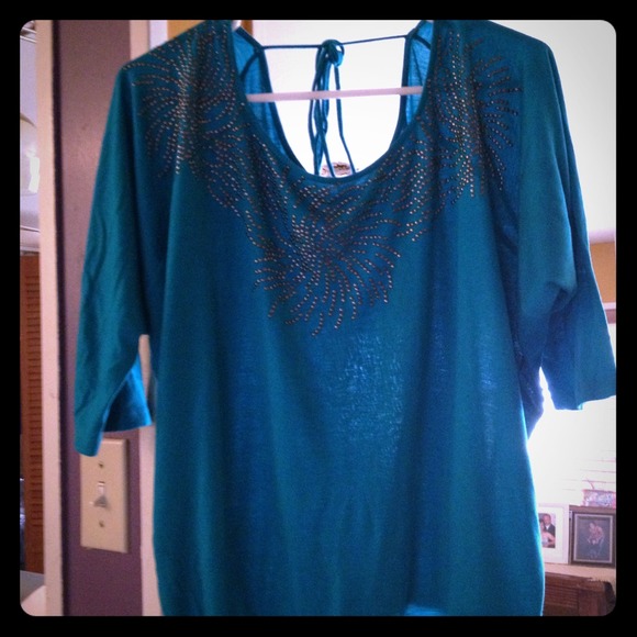 SOLD!!!! Gorgeous top ties in back:)