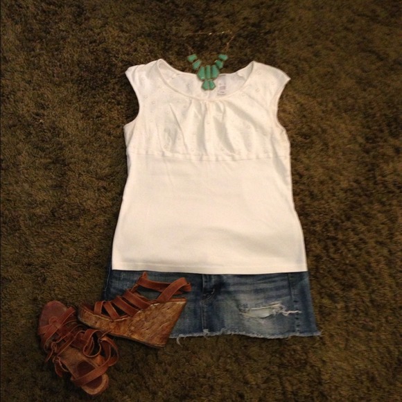 Womens eyelet white top