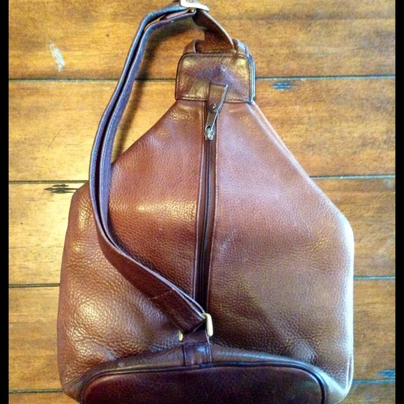 🌺Valerie Stevens Leather Bag🌺Was $40! - Picture 2 of 3