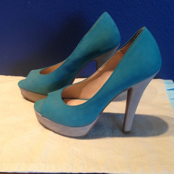 Two tone teal and beige peep toe heels