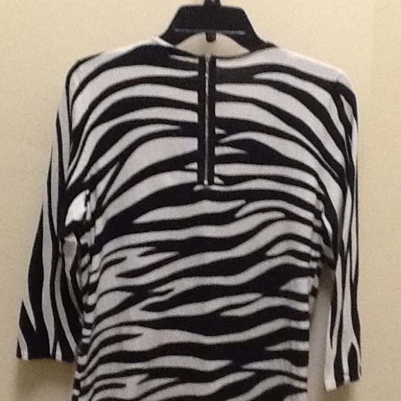 Top - Picture 3 of 3