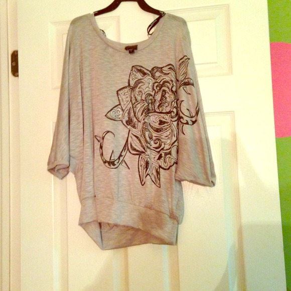Gray BEBE top