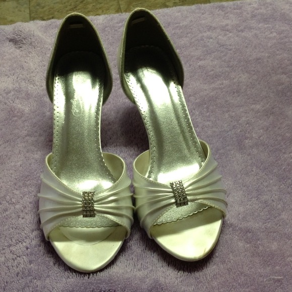 🌷🌷Beautiful Michael Angelo Bride Shoes🌷🌷