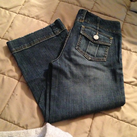 SOLD!!!! Capris - Picture 2 of 3