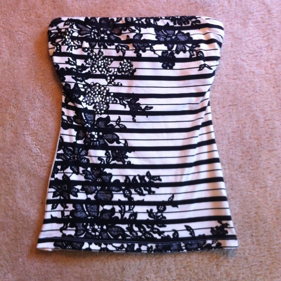 Black and white tube top