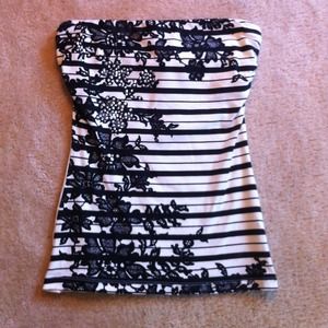 Black and white tube top