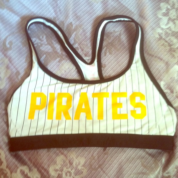 ** BUNDLED. Sports bra and earbuds