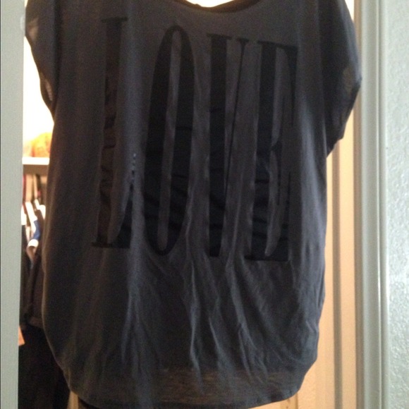 💢Traded💢Gray and black top