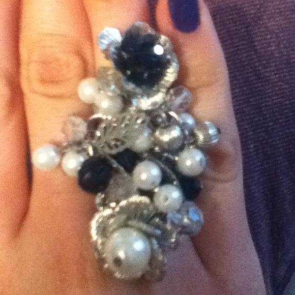 💜💜SOLD💜💜H&M Statement Ring - Picture 2 of 3