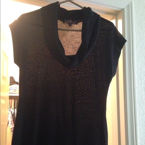 💢Traded💢Black cowl neck top