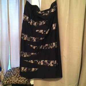 Strapless dress with lace detail