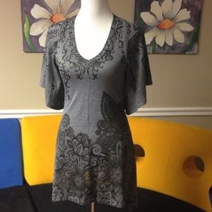 Voll blouse in grey and black floral print