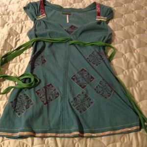 ✂Reduced✂cute tunic top free people. RESERVED