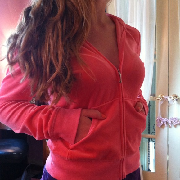 🚫SOLD Authentic pink Juicy Couture jacket - Picture 2 of 4