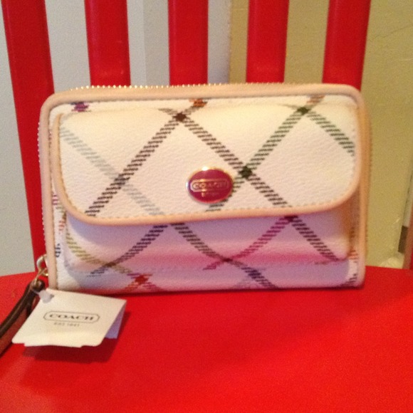 Beautiful coach wallet authentic