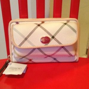 Beautiful coach wallet authentic