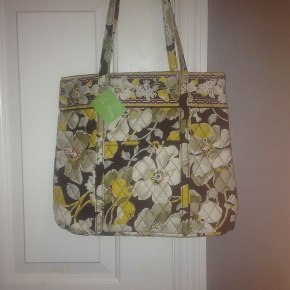 Vera Bradley Holiday Tote - Picture 1 of 2
