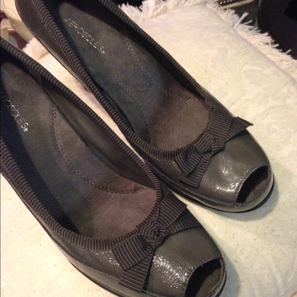 Classy grey heels - Picture 1 of 3