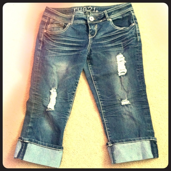 Rue 21 Capri pants!