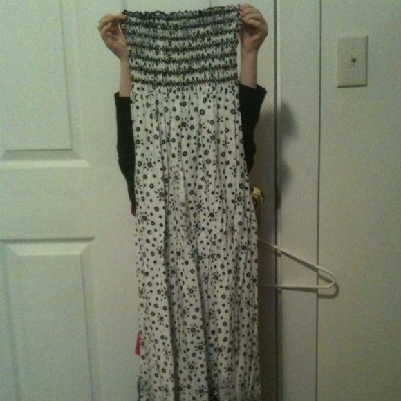 Traded*****Pretty maxi dress