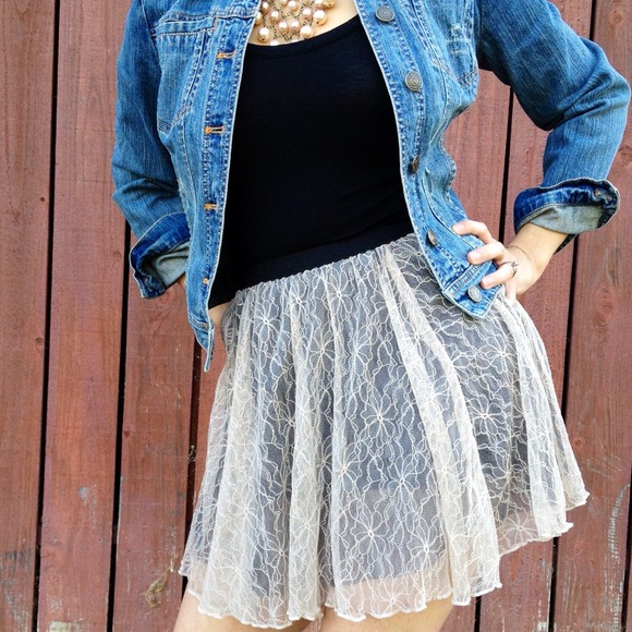 Lace skirt