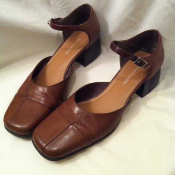 Brown leather shoes Naturalizer Brand