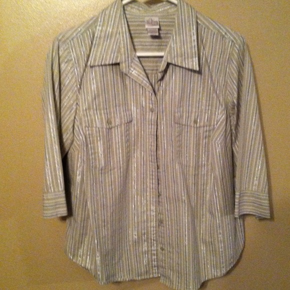 Green/white shirt - Picture 1 of 1