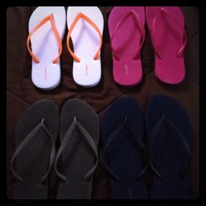 Flip flop bundle all size 9 FIRM PRICE