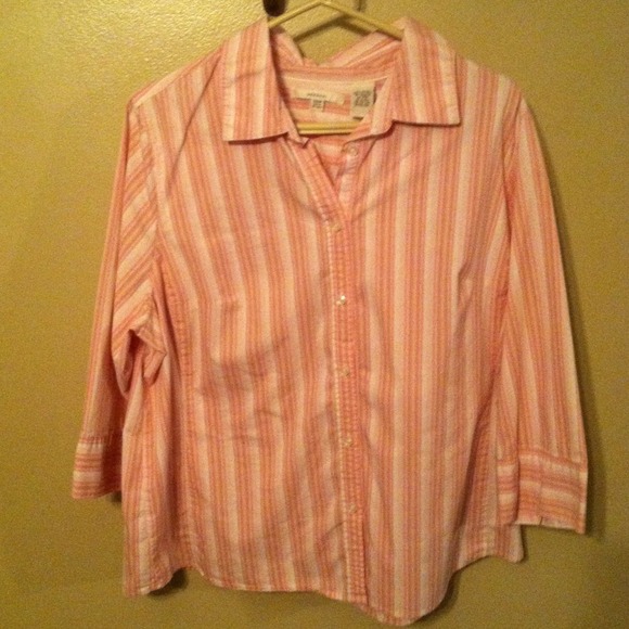 Pink/white shirt - Picture 1 of 1