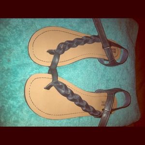 🌴REDUCED🌴Deep green braided sandals!!