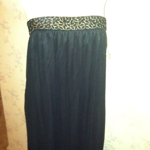 *****SOLD*****Trina Turk long strapless dress NWOT - Picture 2 of 4
